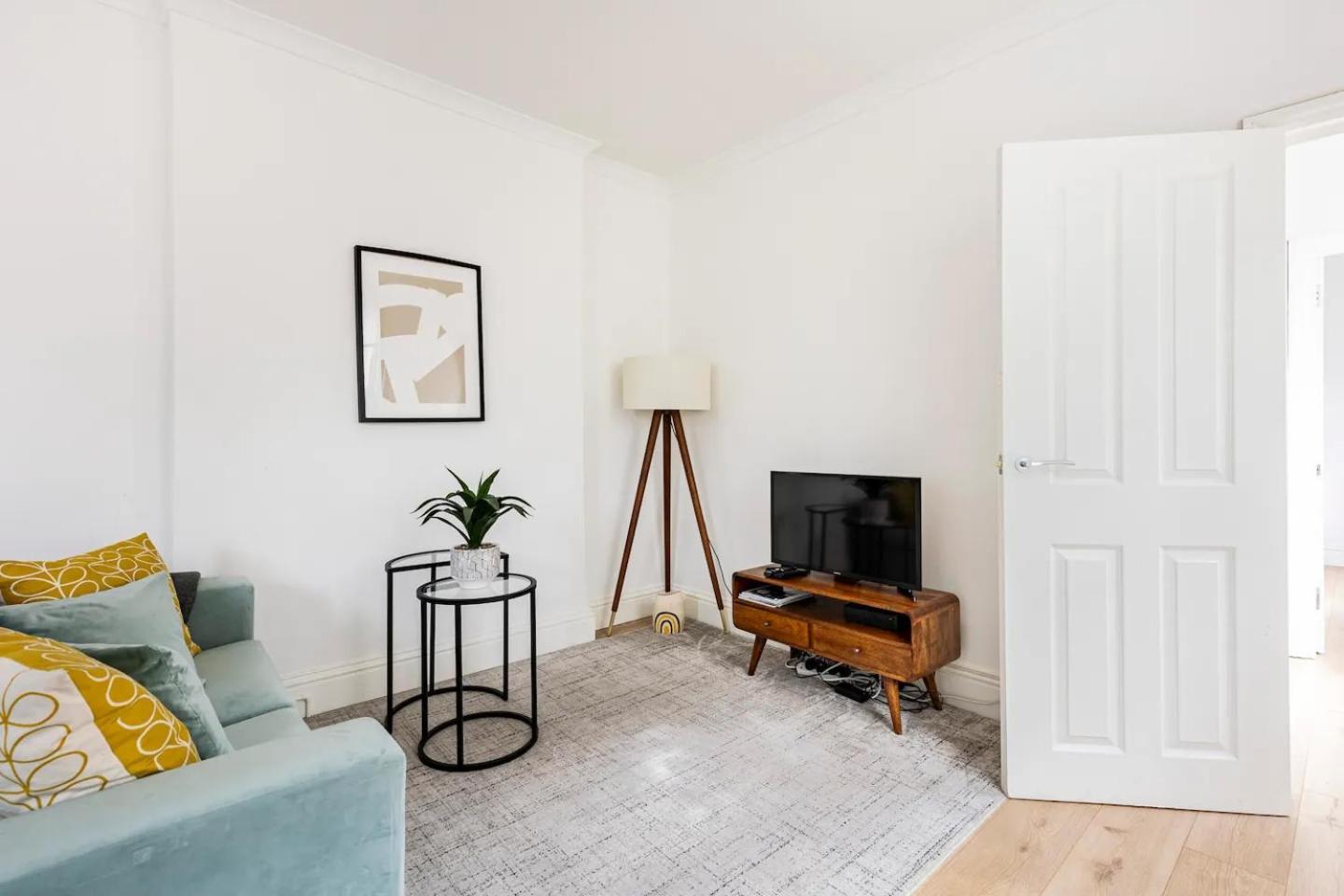 Stylish One Bedroom Apartment In Greater Londra Esterno foto