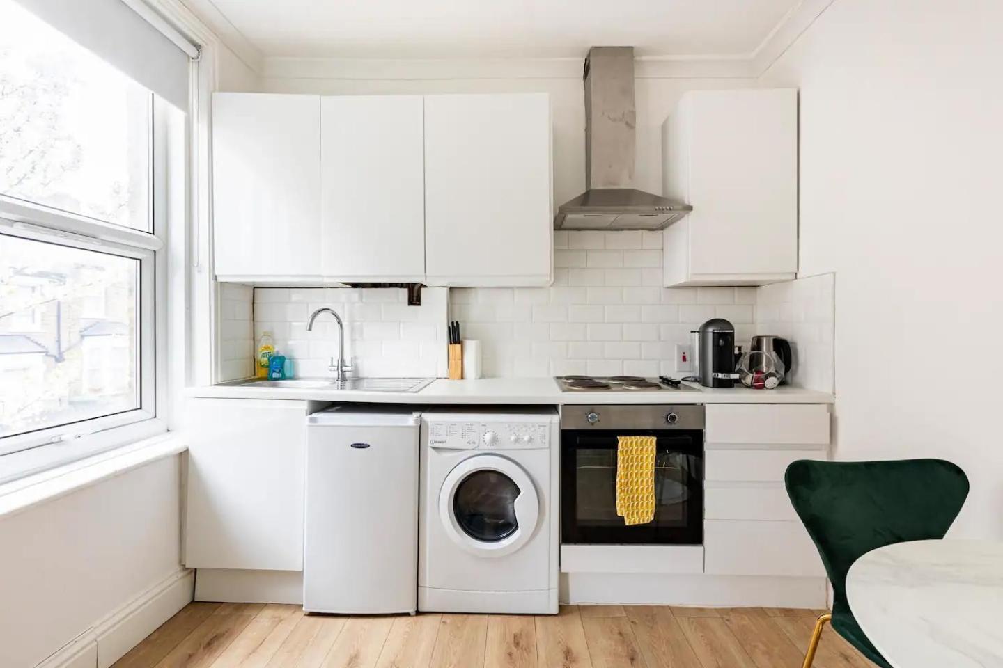 Stylish One Bedroom Apartment In Greater Londra Esterno foto