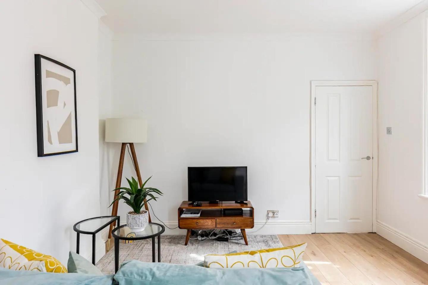Stylish One Bedroom Apartment In Greater Londra Esterno foto