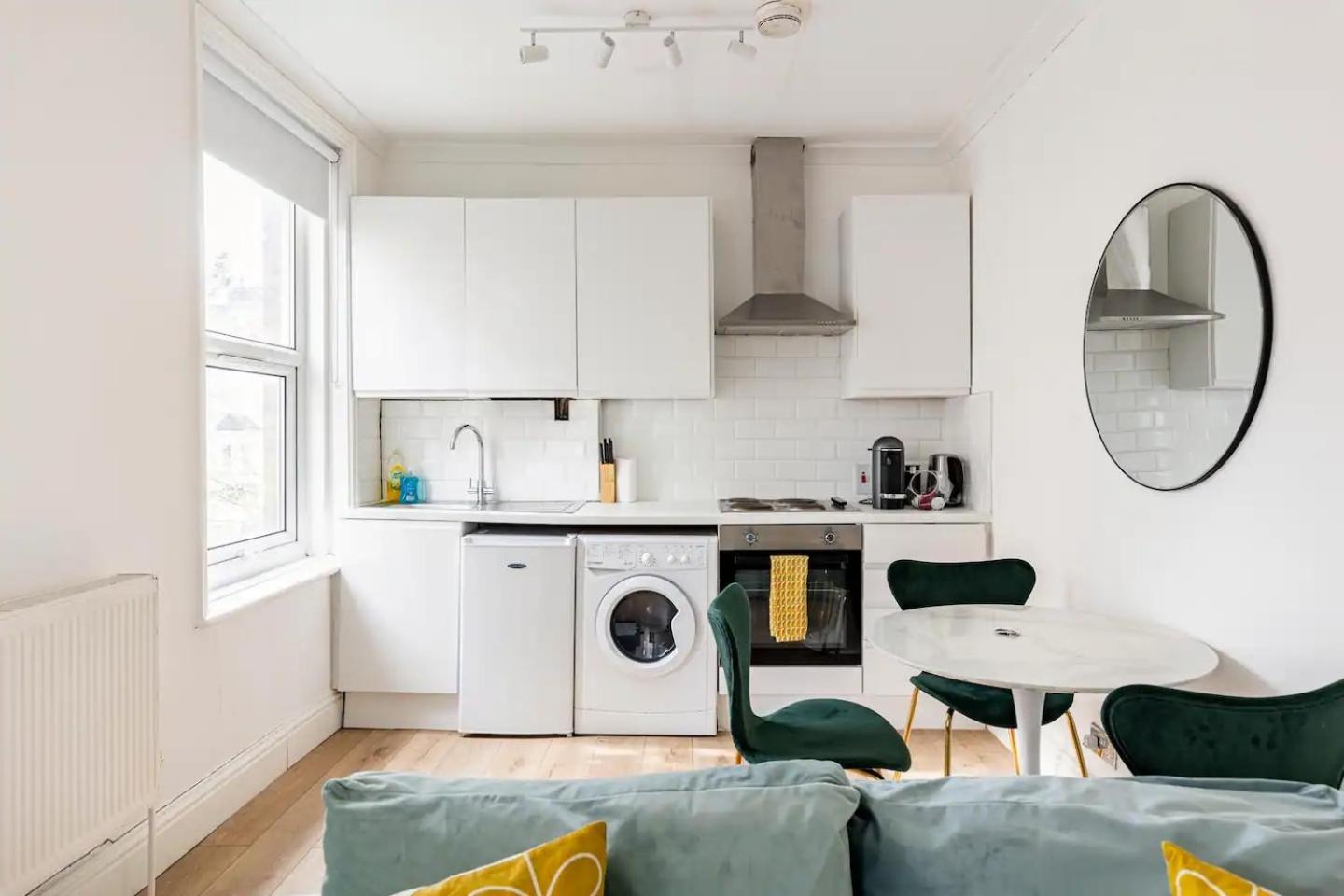 Stylish One Bedroom Apartment In Greater Londra Esterno foto